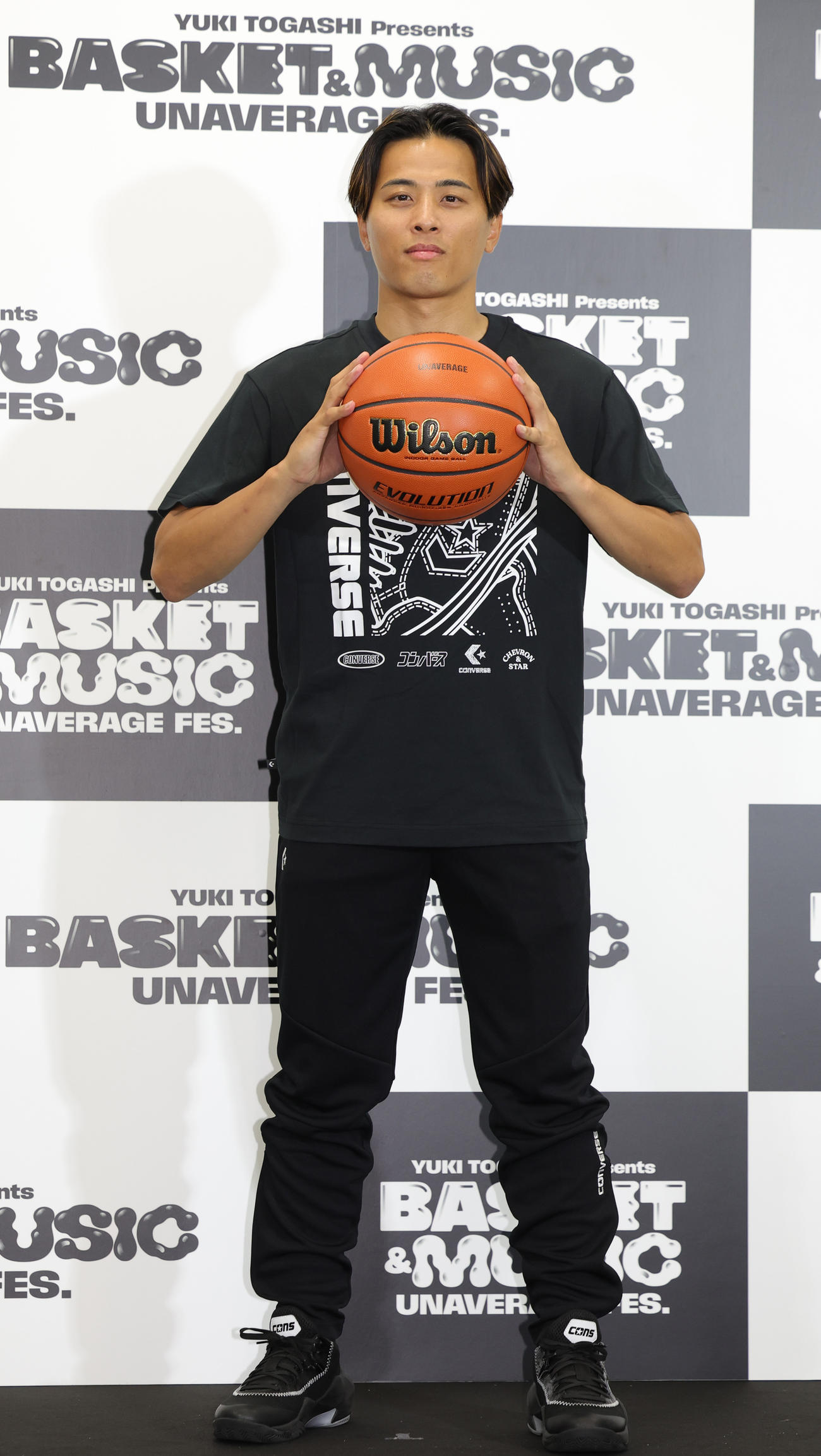 バスケ＆音楽フェス「UNAVERAGE FES．」をプロデュースした富樫勇樹。コンバースジャパンとブランドアンバサダー契約を締結した（撮影・野上伸悟）