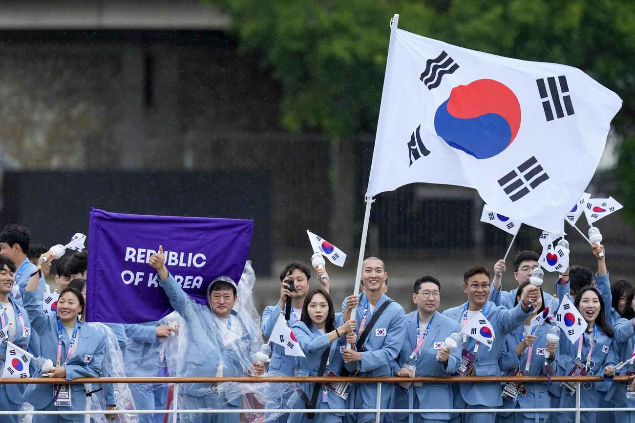 開会式に参加した韓国の選手団（AP）