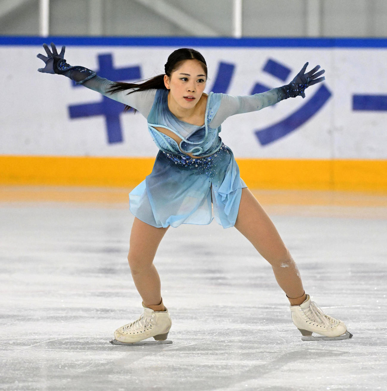 立命館大学対同志社大学フィギュアスケート定期戦で演技する同志社大・吉田（撮影・前岡正明）