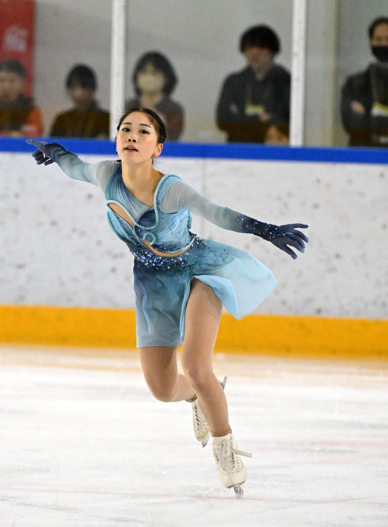 立命館大学対同志社大学フィギュアスケート定期戦で演技する同志社大・吉田（撮影・前岡正明）