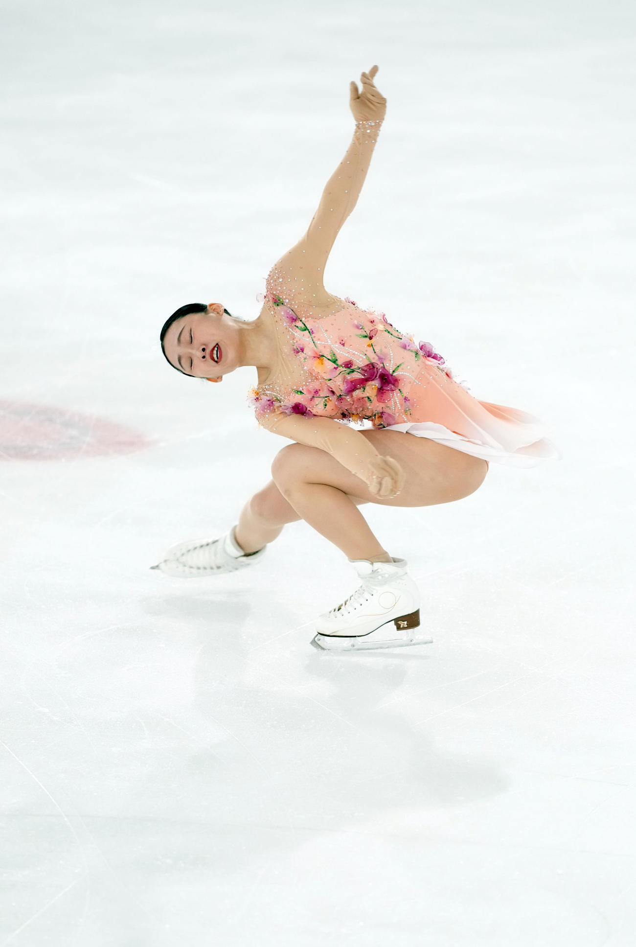 シニア女子フリーで演技を披露する青木祐奈（撮影・たえ見朱実）
