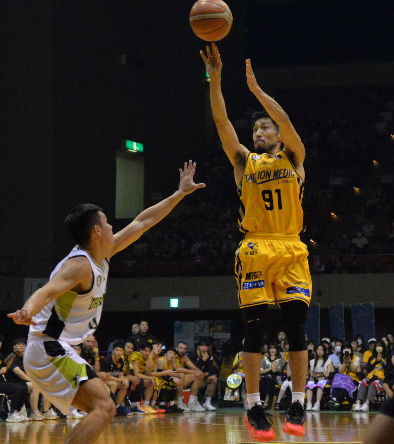 仙台対フォルモサドリーマーズ　シュートを放つB1仙台・片岡（撮影・浜本神威）