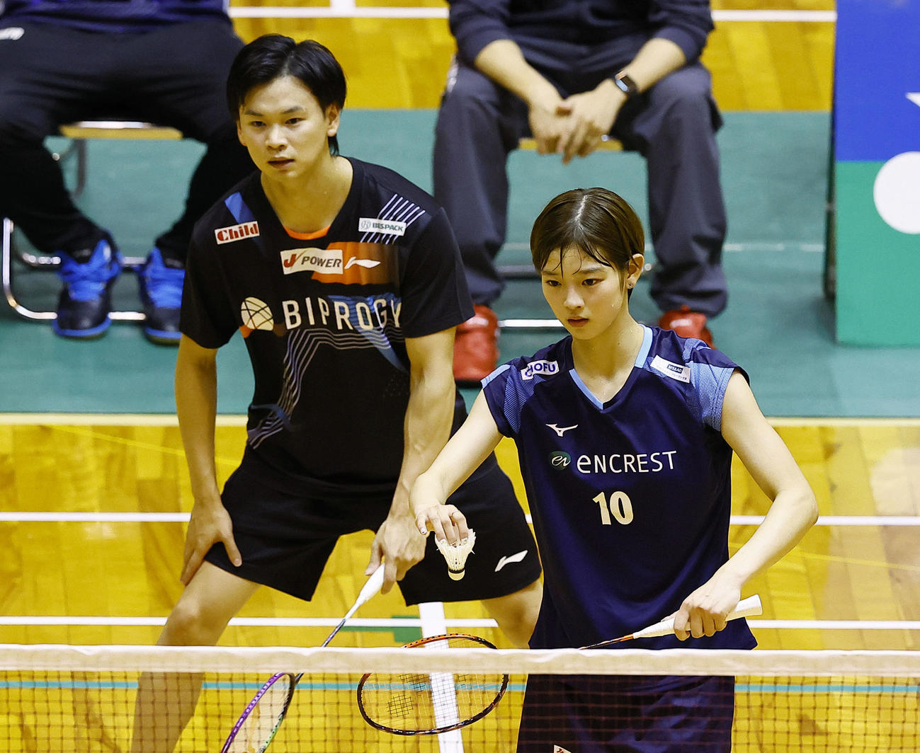 混合ダブルス　2回戦を突破した渡辺（左）・田口組（撮影・藤尾明華）