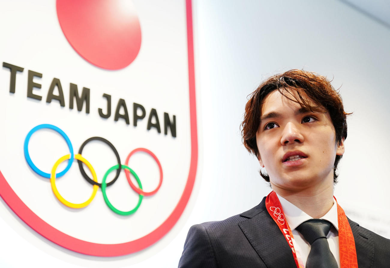授与式を終え思いを語る宇野昌磨さん（撮影・横山健太）