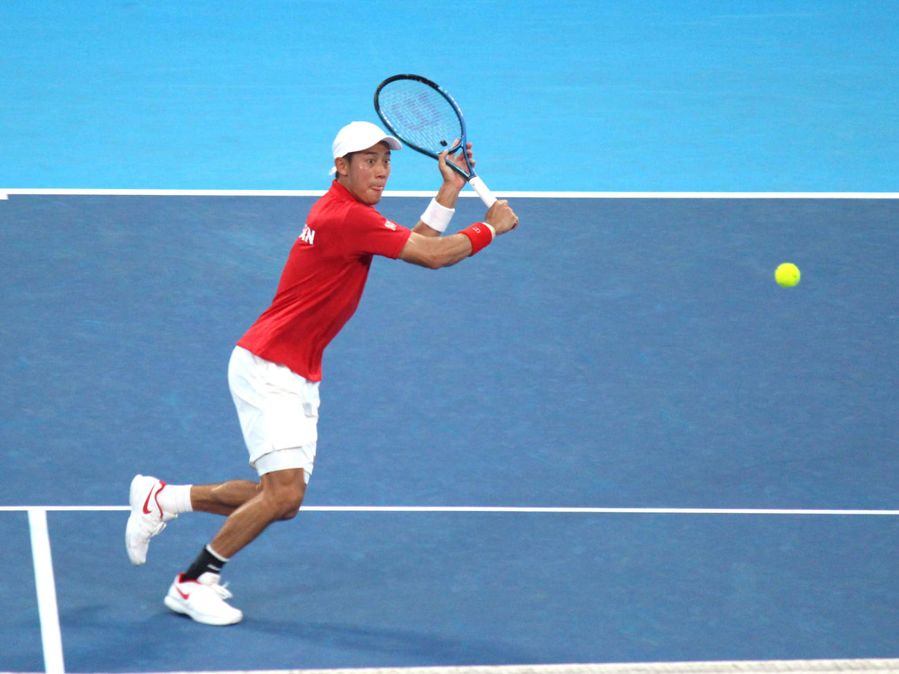プレーする錦織圭（撮影・勝部晃多）