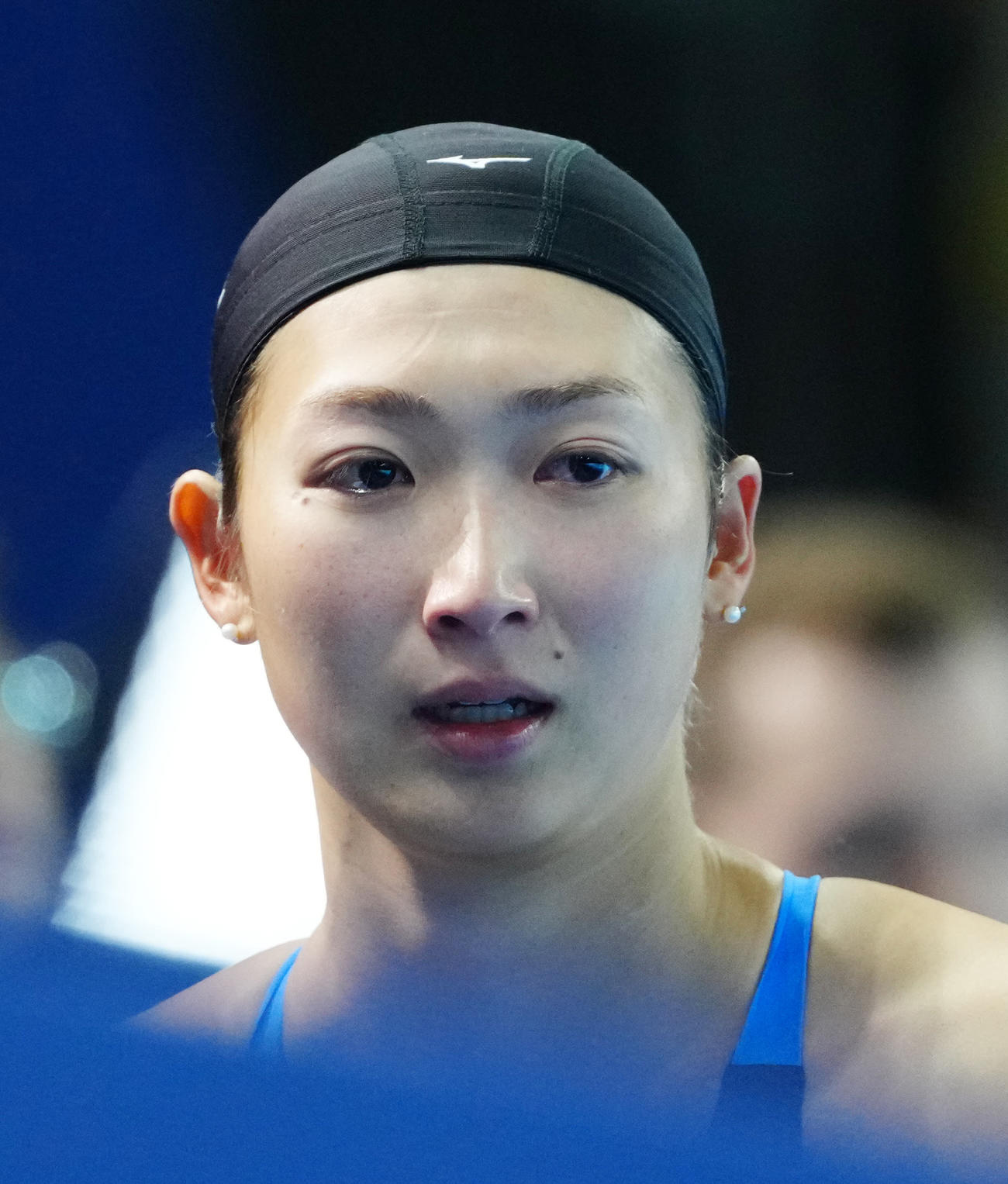 パリ五輪女子バタフライ100メートル準決勝で敗退し引き揚げる池江璃花子（24年7月27日撮影）
