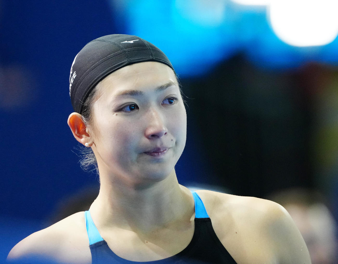 パリ五輪女子バタフライ100メートル準決勝で敗退し引き揚げる池江璃花子（24年7月27日撮影）