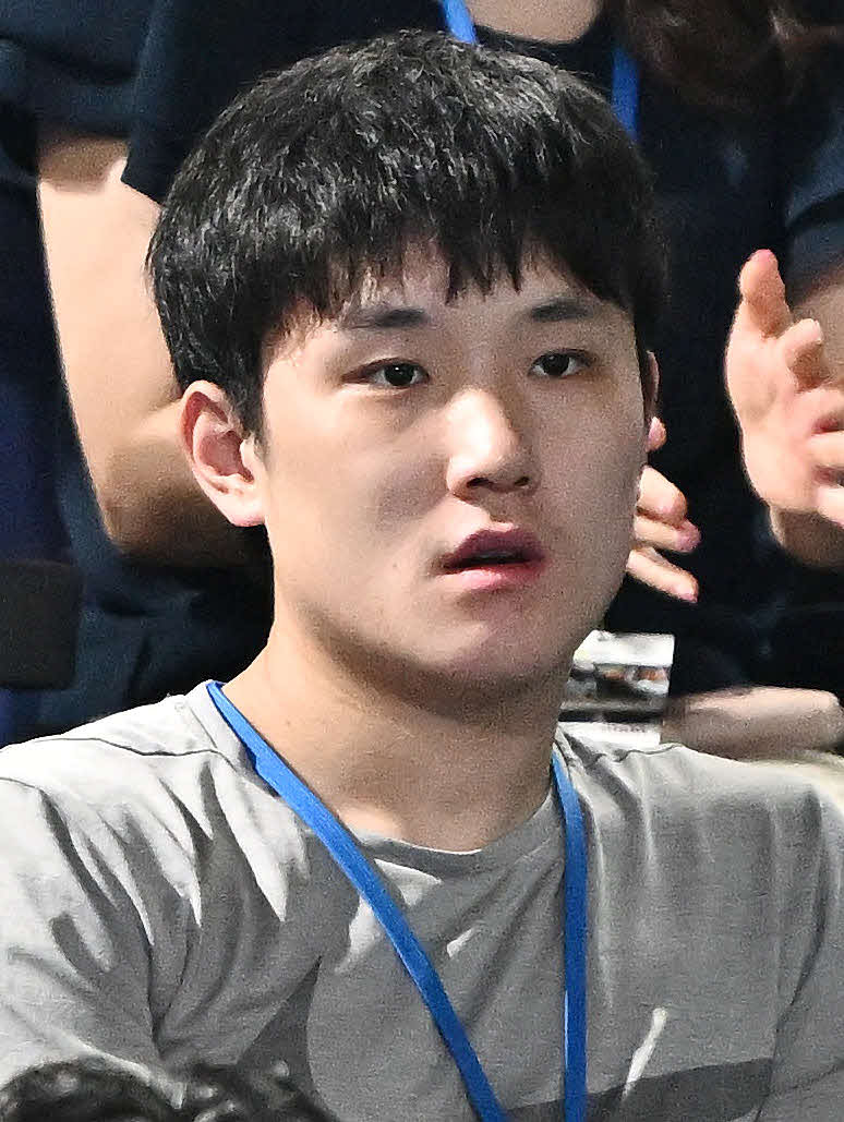 錦織対チリッチ　観戦する張本（撮影・滝沢徹郎）