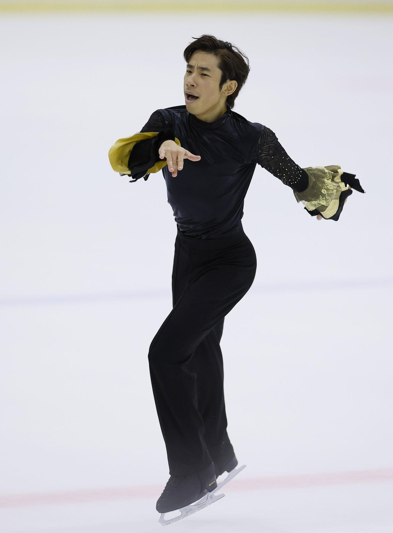 男子ショートプログラム　演技する織田信成（撮影・藤尾明華）