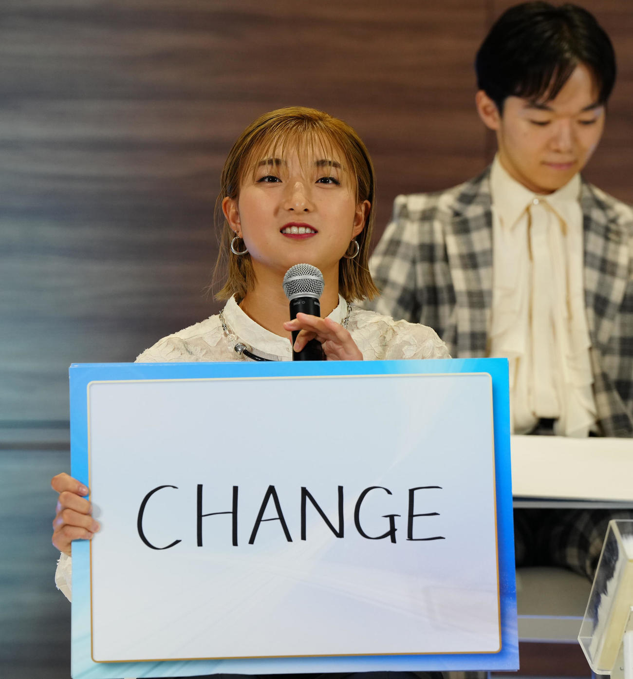 2024－25年シーズンフィギュアスケート記者会見でテーマを発表する坂本（撮影・江口和貴）