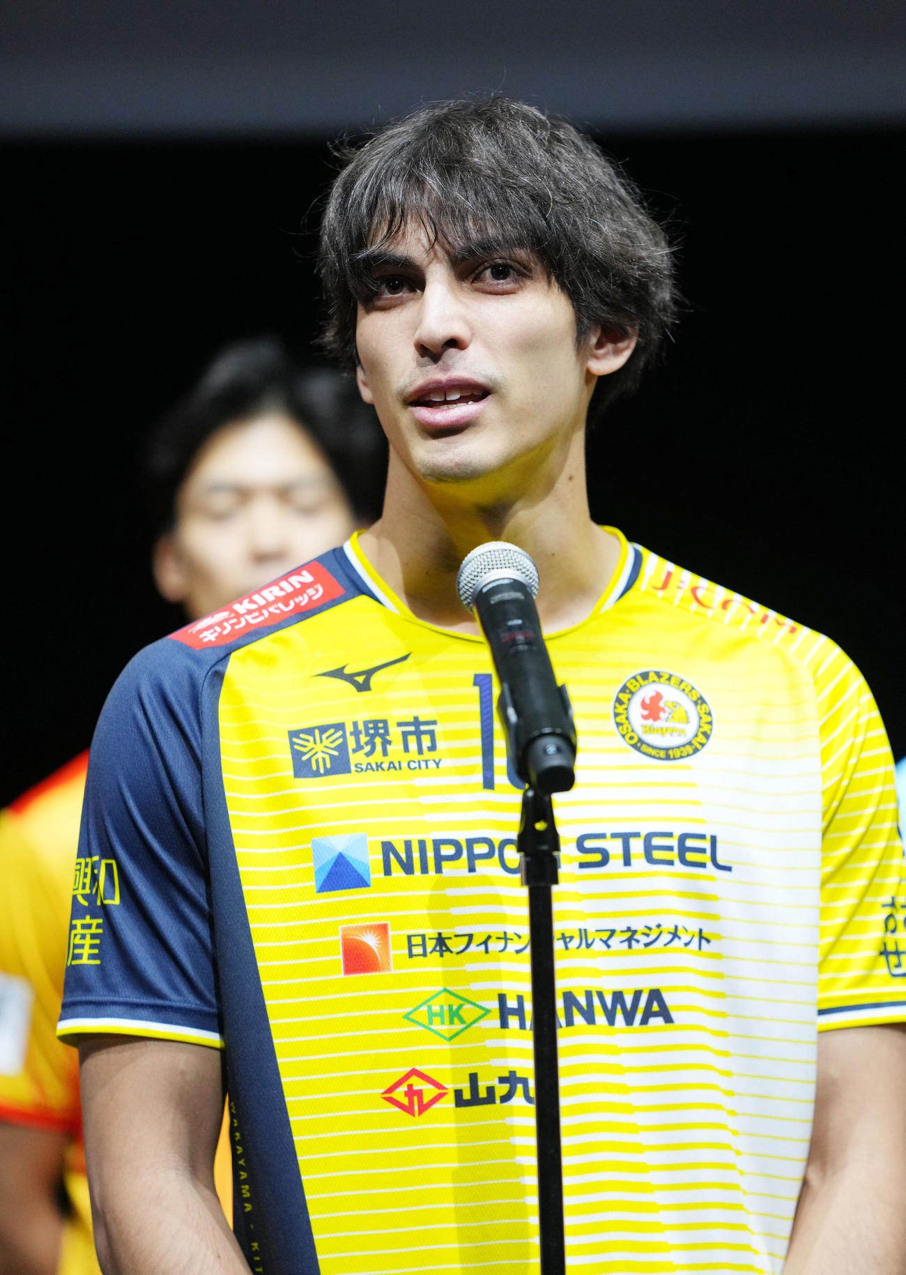 開幕に向け意気込みを語る日本製鉄堺ブレイザーズの渡辺（撮影・横山健太）