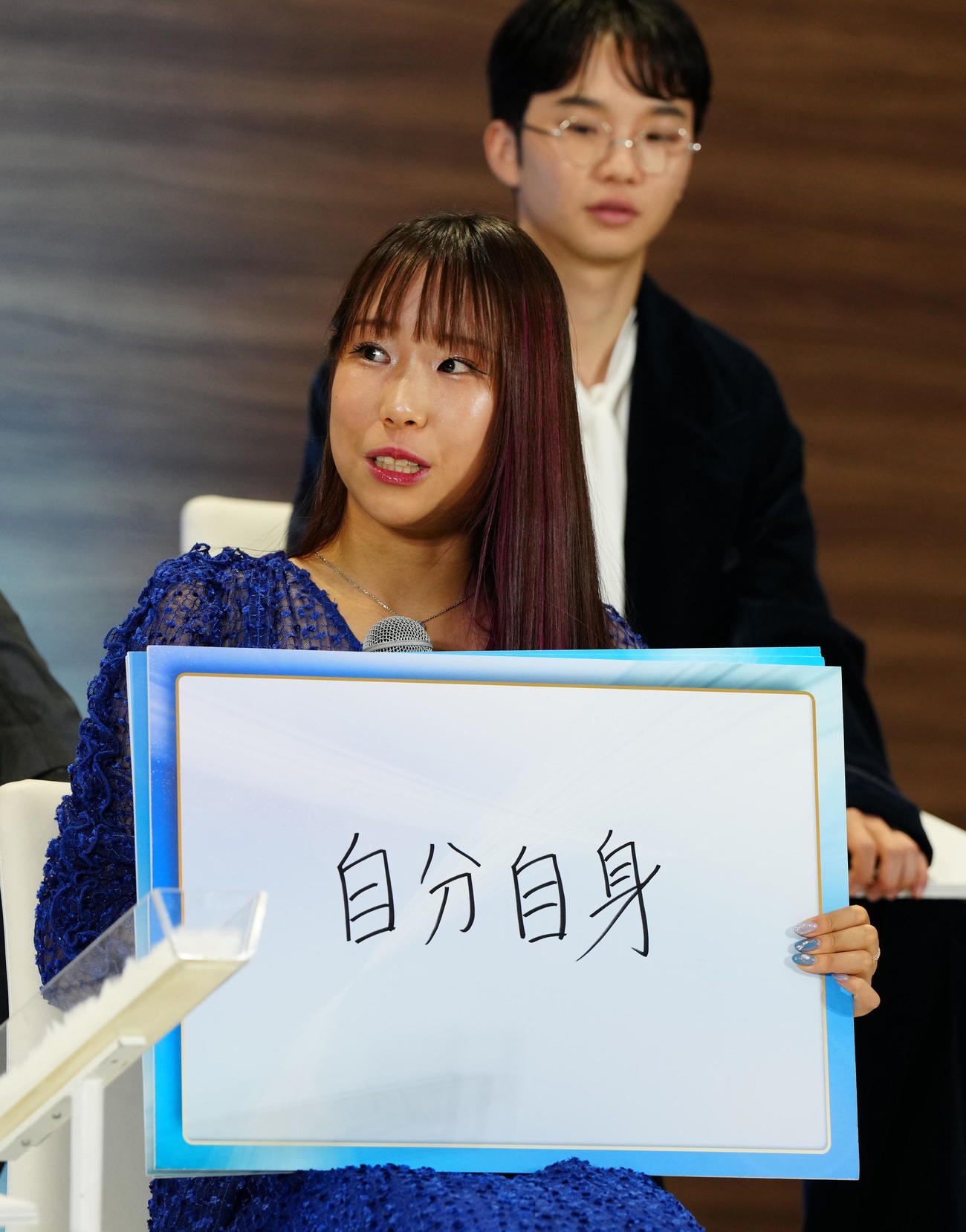 2024－25年シーズンフィギュアスケート記者会見で意識する選手を発表する三原（撮影・江口和貴）