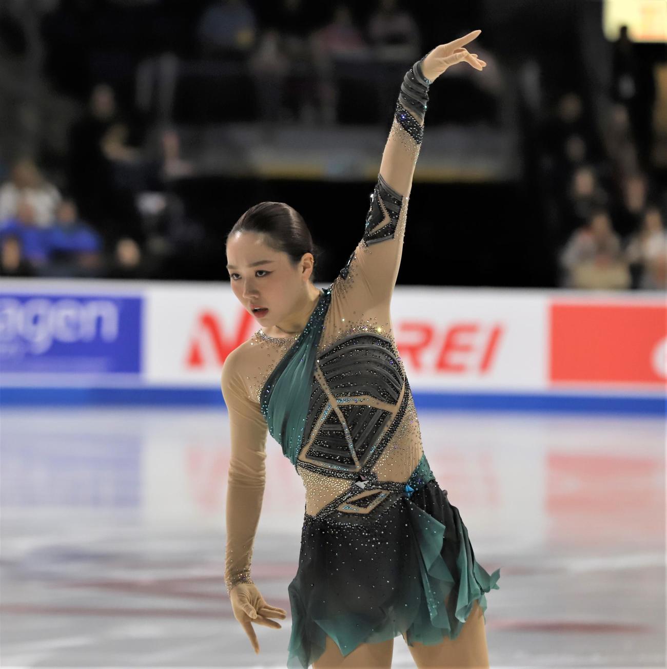 フィギュアスケートGPシリーズ第1戦スケートアメリカ女子SPで演技を披露する樋口（撮影・藤塚大輔）