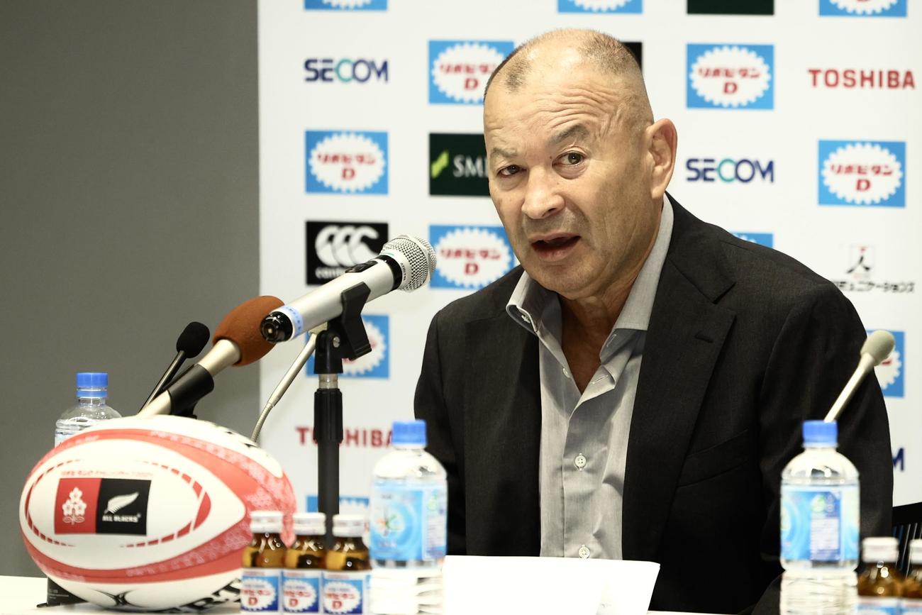 会見に臨むラグビー日本代表エディー・ジョーンズHC（撮影・河田真司）