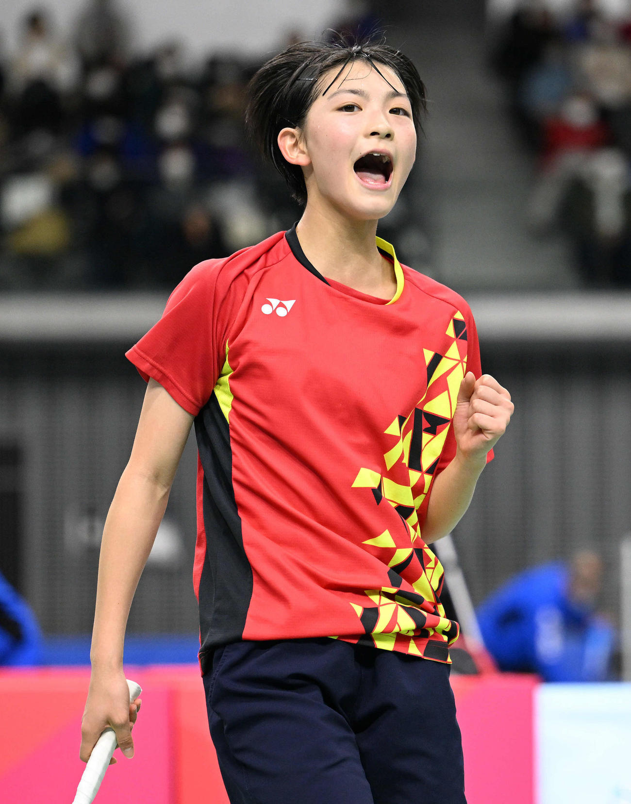 全日本総合選手権 女子シングルス2回戦でポイントを奪いガッツポーズする宮崎友花（22年12月27日撮影）
