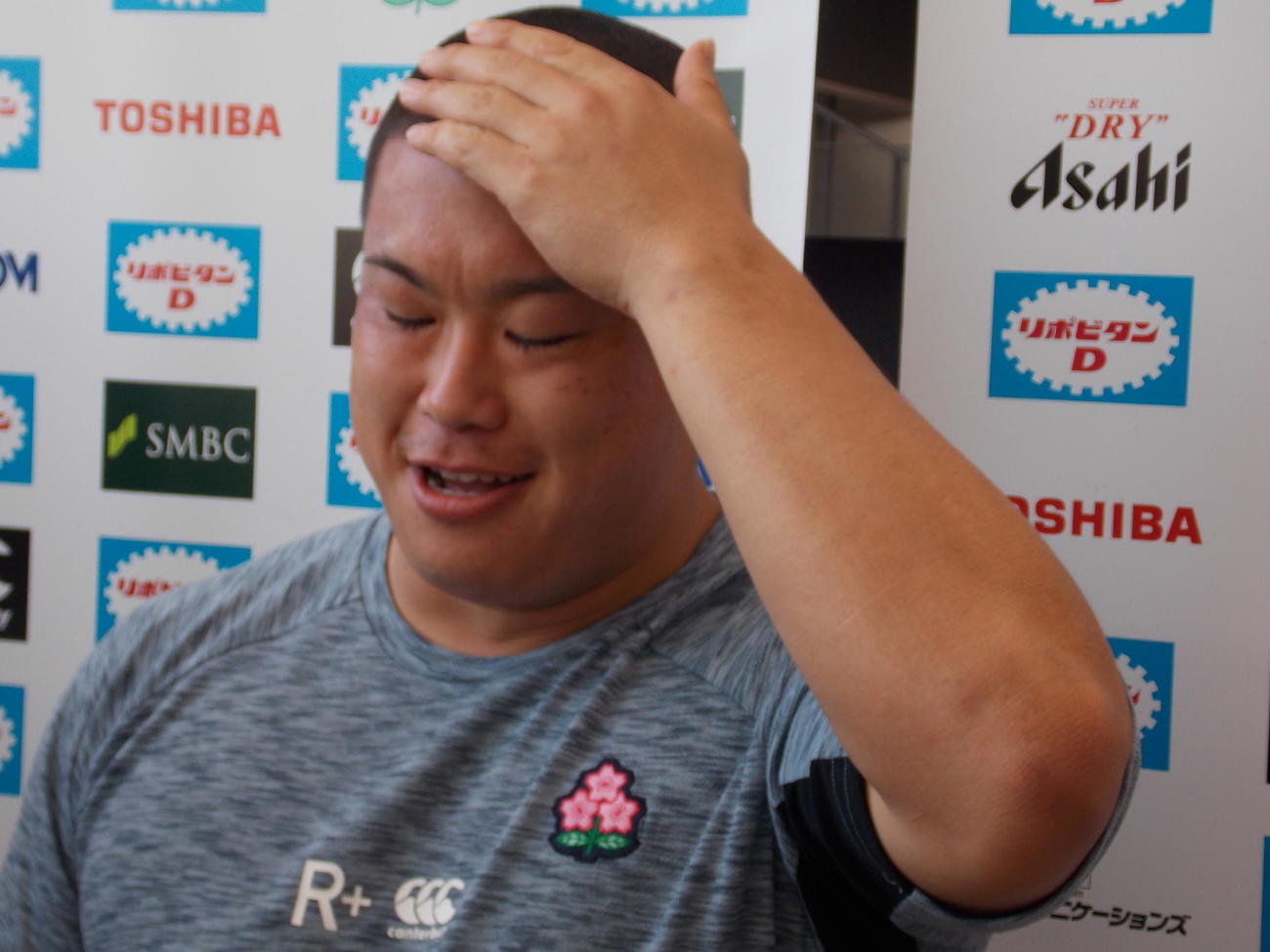 浦安との合同練習を終えて思いを語る日本代表の竹内柊平（撮影・松本航）