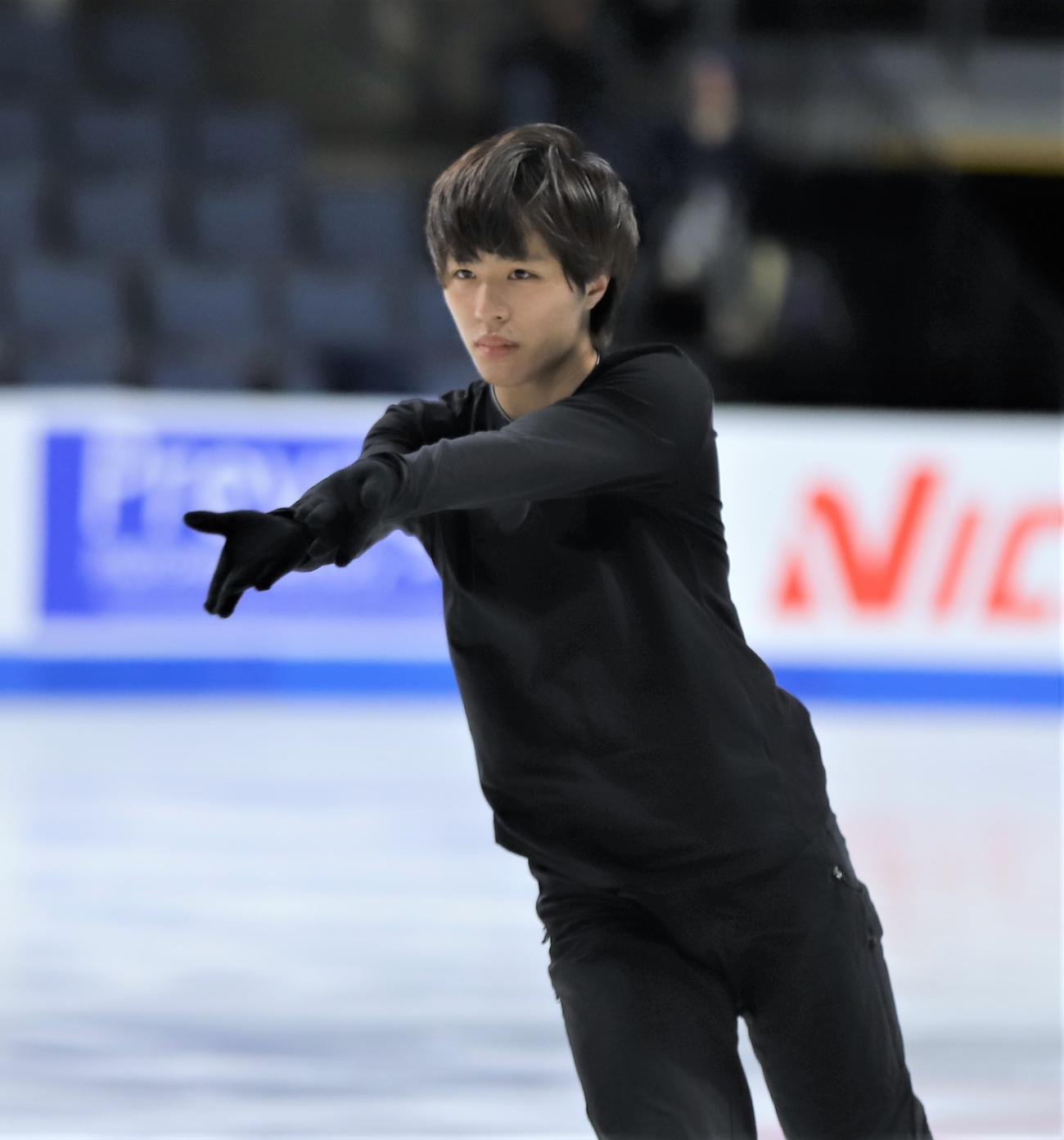 GPシリーズ第1戦スケートアメリカの公式練習に参加した三浦（撮影・藤塚大輔）