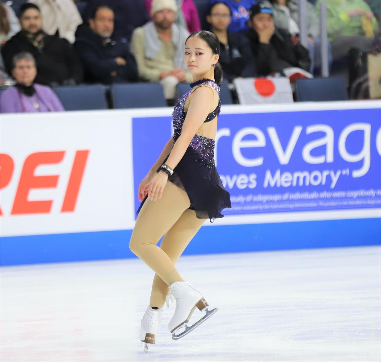 フィギュアスケートGPシリーズ第1戦スケートアメリカ女子SPで演技を披露する渡辺（撮影・藤塚大輔）