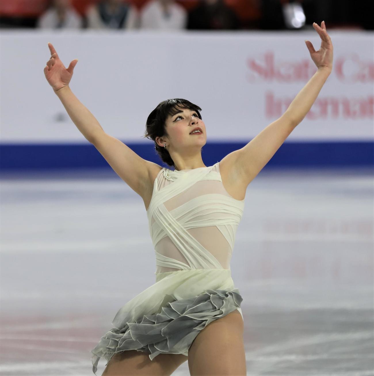 フィギュアスケートGPシリーズ　スケートカナダ女子SPで演技を披露するアリサ・リュウ（撮影・藤塚大輔）