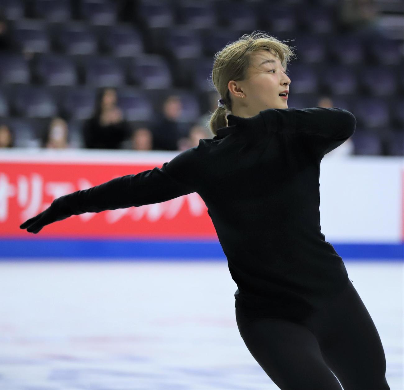 フィギュアスケートGPシリーズ　スケートカナダの公式練習に参加した坂本（撮影・藤塚大輔）
