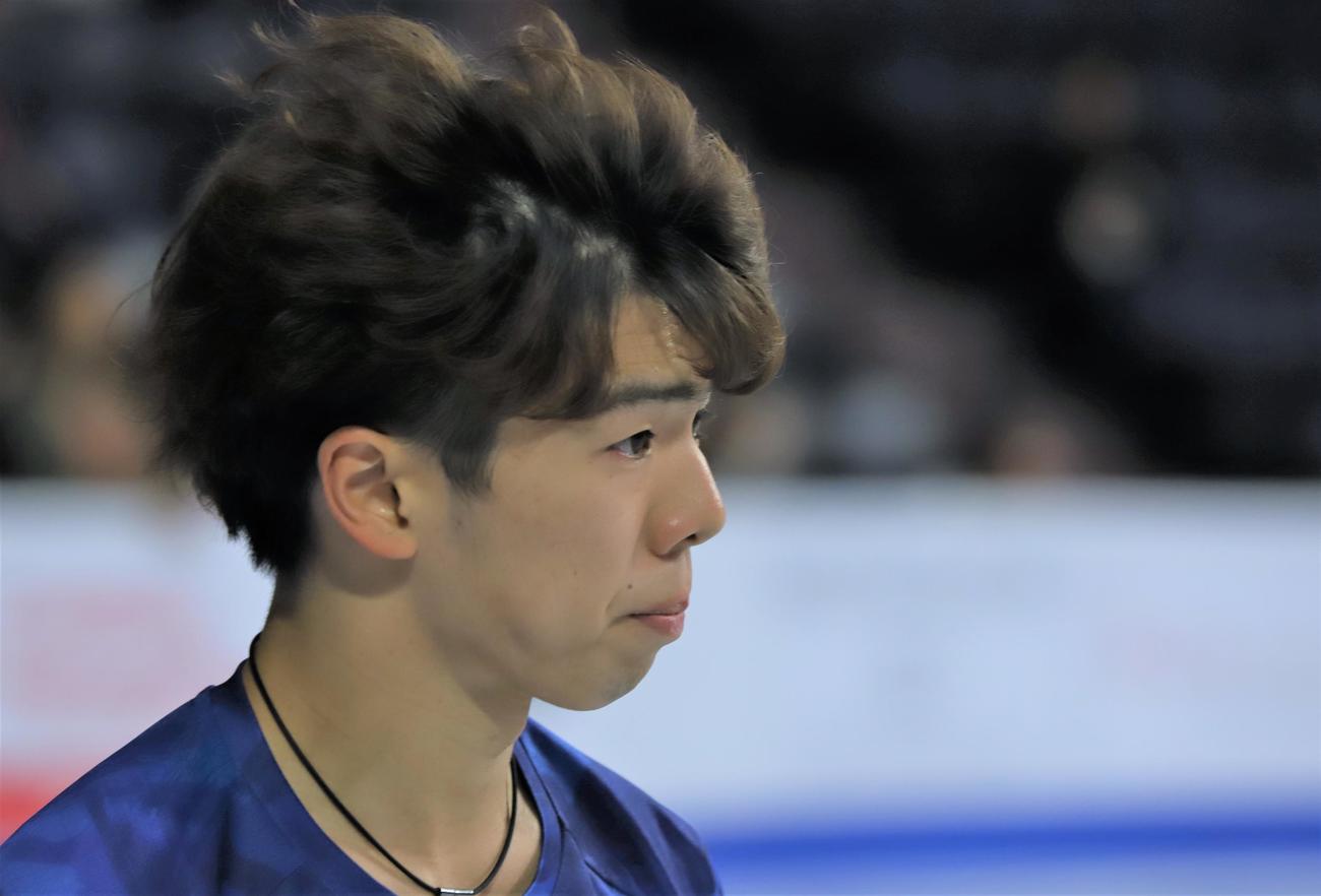 フィギュアスケートGPシリーズ　スケートカナダの公式練習後に参加した佐藤（撮影・藤塚大輔）