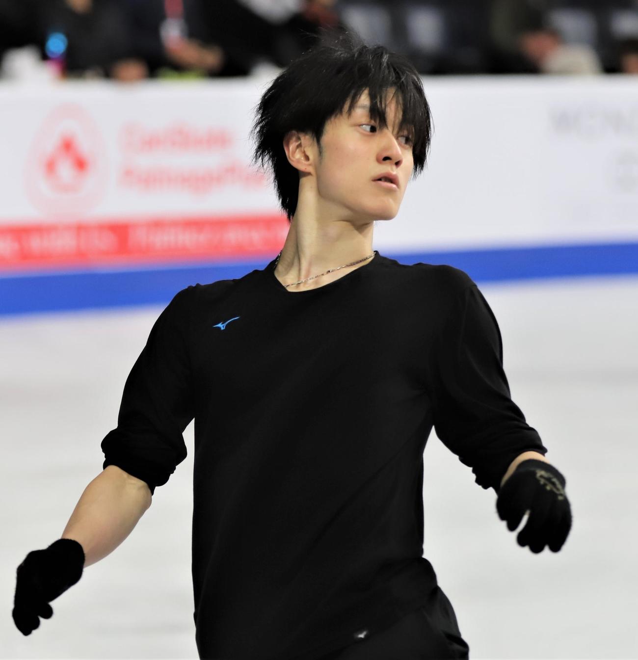 フィギュアスケートGPシリーズ　スケートカナダの公式練習に参加した山本（撮影・藤塚大輔）
