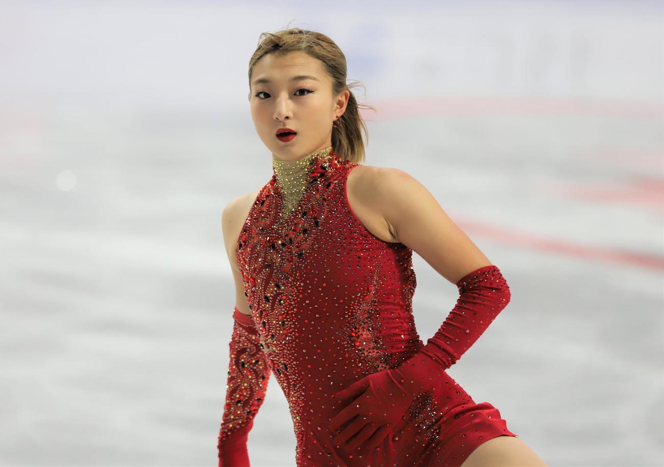 フィギュアスケートGPシリーズ　スケートカナダ女子SPの6分間練習に臨む坂本（撮影・藤塚大輔）