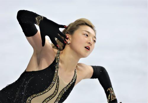 フィギュアスケートGPシリーズスケートカナダ 女子フリー当日の公式練習に参加した坂本花織(撮影・藤塚大輔)