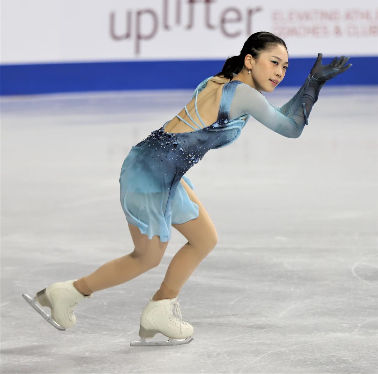 フィギュアスケートGPシリーズ　スケートカナダ女子SPで演技を披露する吉田（撮影・藤塚大輔）