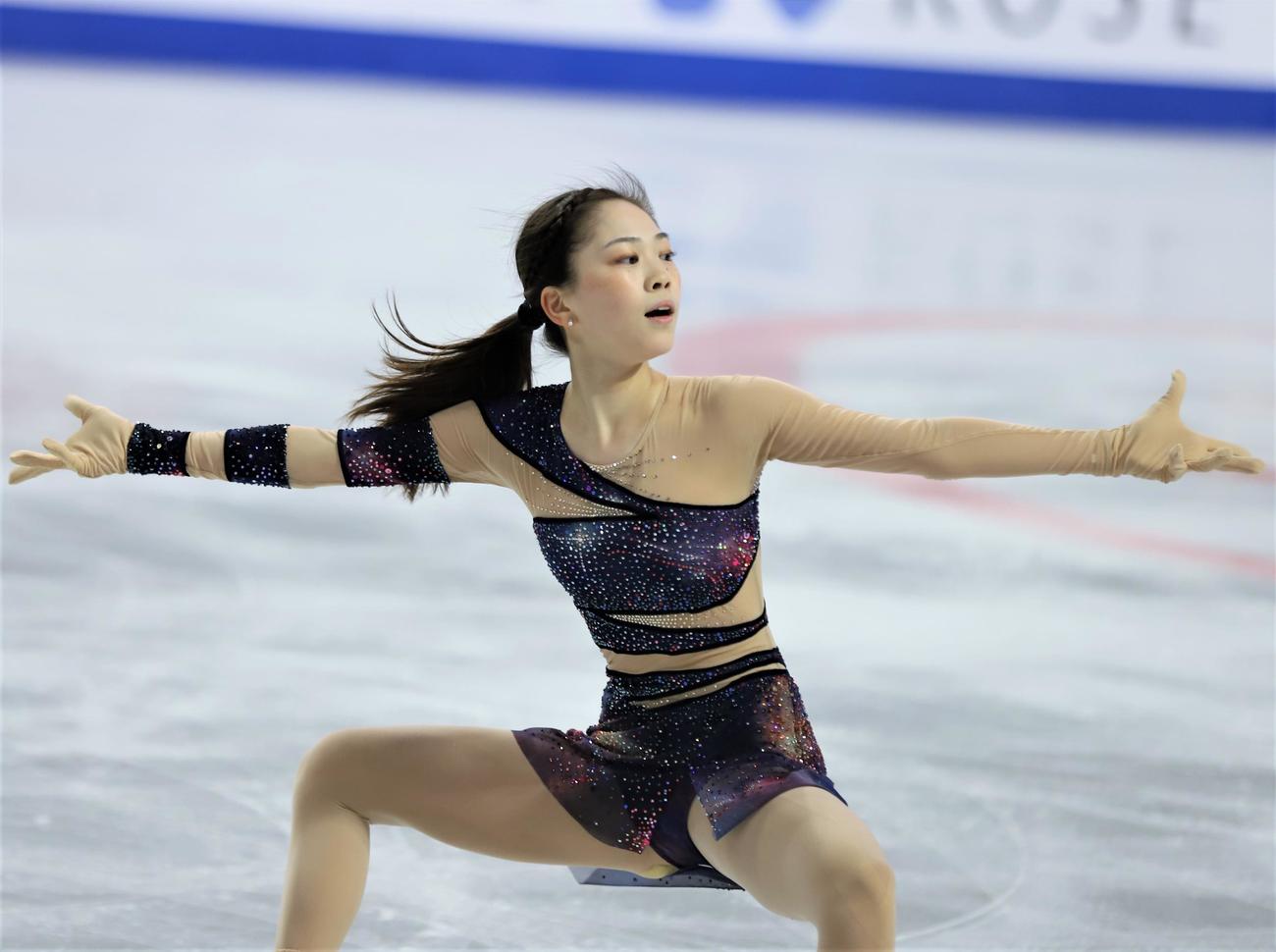 フィギュアスケートGPシリーズスケートカナダ　女子フリー当日の公式練習に参加した吉田陽菜（撮影・藤塚大輔）