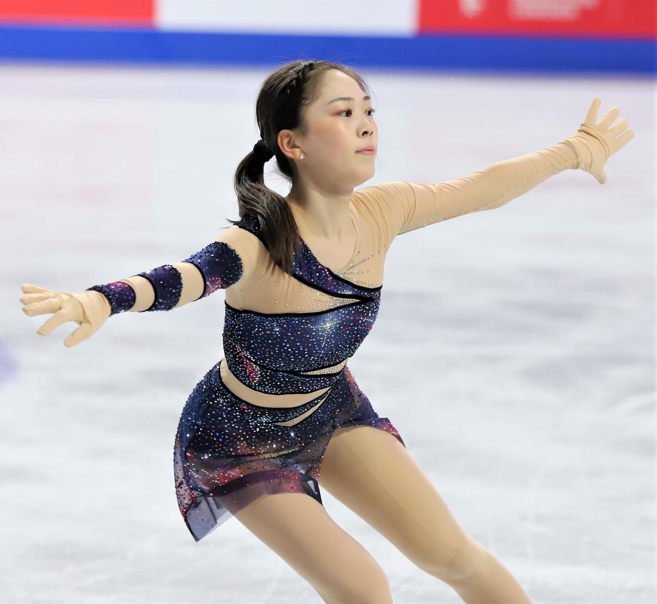 フィギュアスケートGPシリーズスケートカナダ　女子フリー当日の公式練習に参加した吉田陽菜（撮影・藤塚大輔）