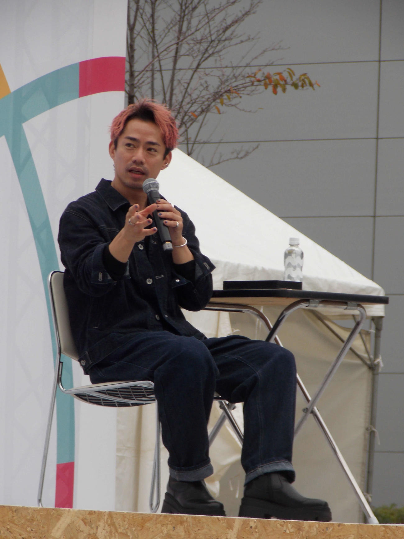 MFLP船橋プレミアムフェスタ2024のトークショーで思いを語る高橋大輔さん（撮影・松本航）
