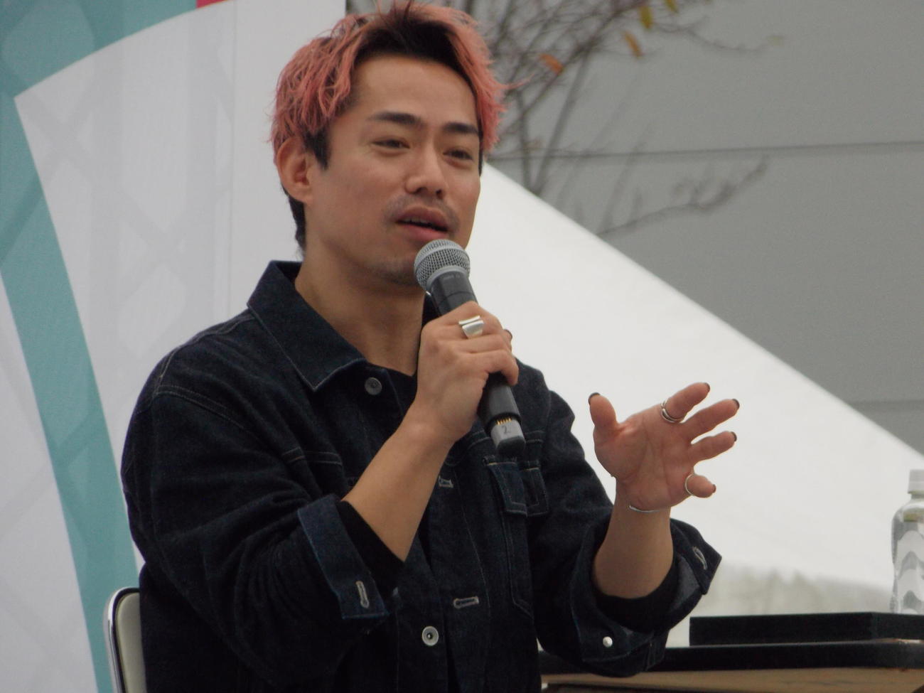 MFLP船橋プレミアムフェスタ2024のトークショーで思いを語る高橋大輔さん（撮影・松本航）
