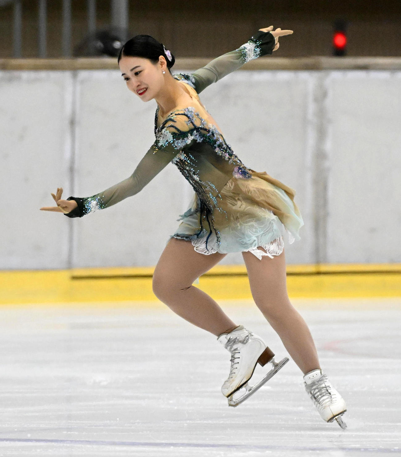 西日本フィギュアスケート選手権女子フリーで演技を行う白岩優奈（撮影・前岡正明）