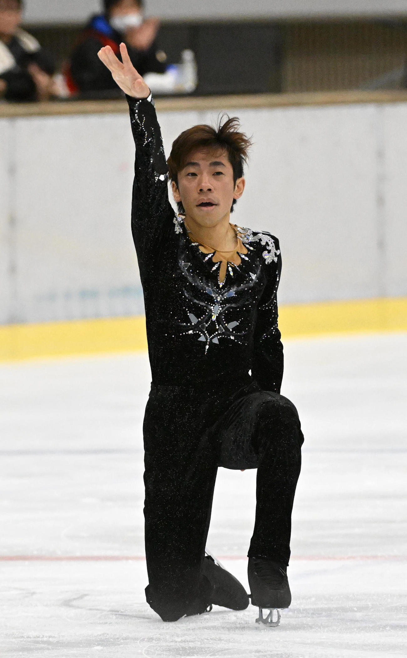 西日本フィギュアスケート選手権男子フリーで演技を行う織田信成（撮影・前岡正明）