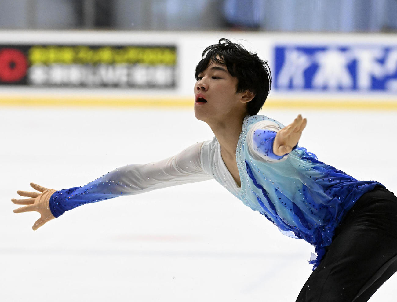 ジュニア男子フリーで演技を行う高橋星名（撮影・前岡正明）