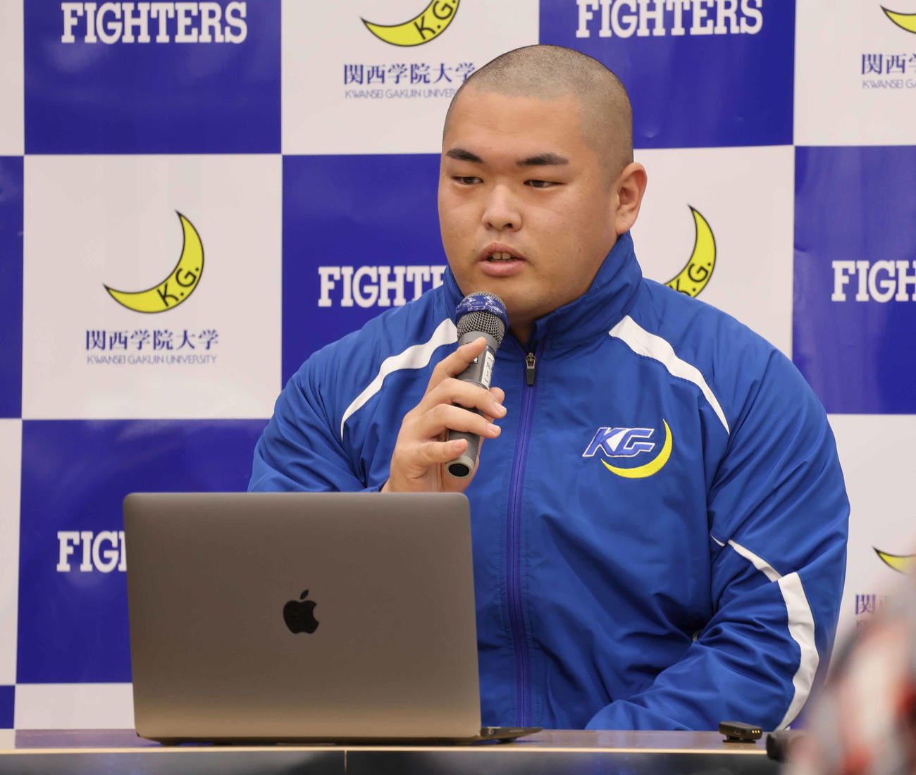 会見に出席した川村匠史（撮影・竹本穂乃加）
