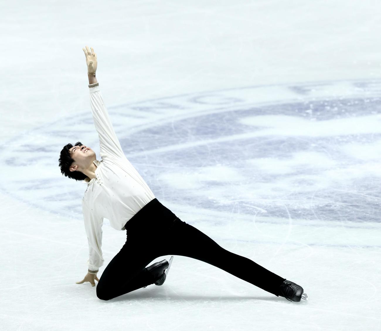 男子シングルショート　演技を披露する壷井（撮影・河田真司）