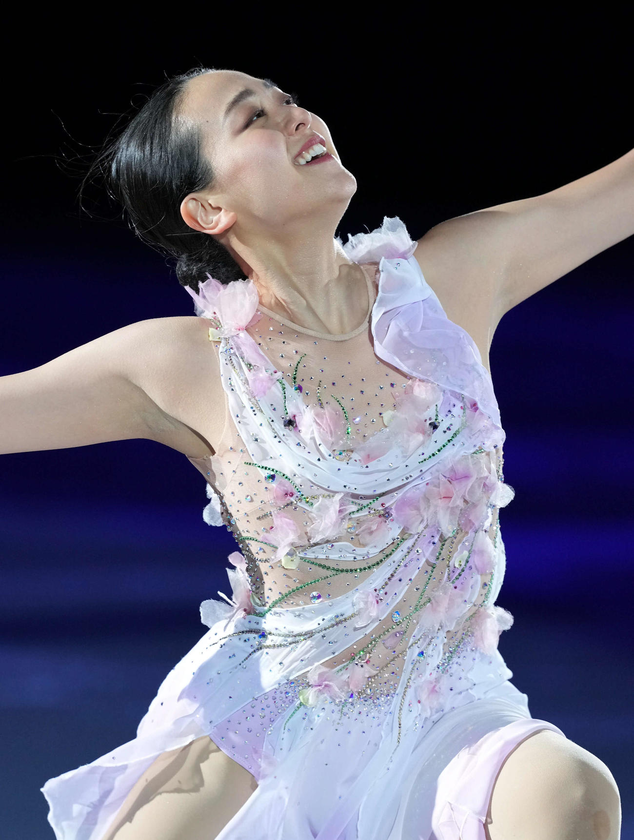 オープニングセレモニーで演技を披露する浅田真央さん（撮影・たえ見朱実）