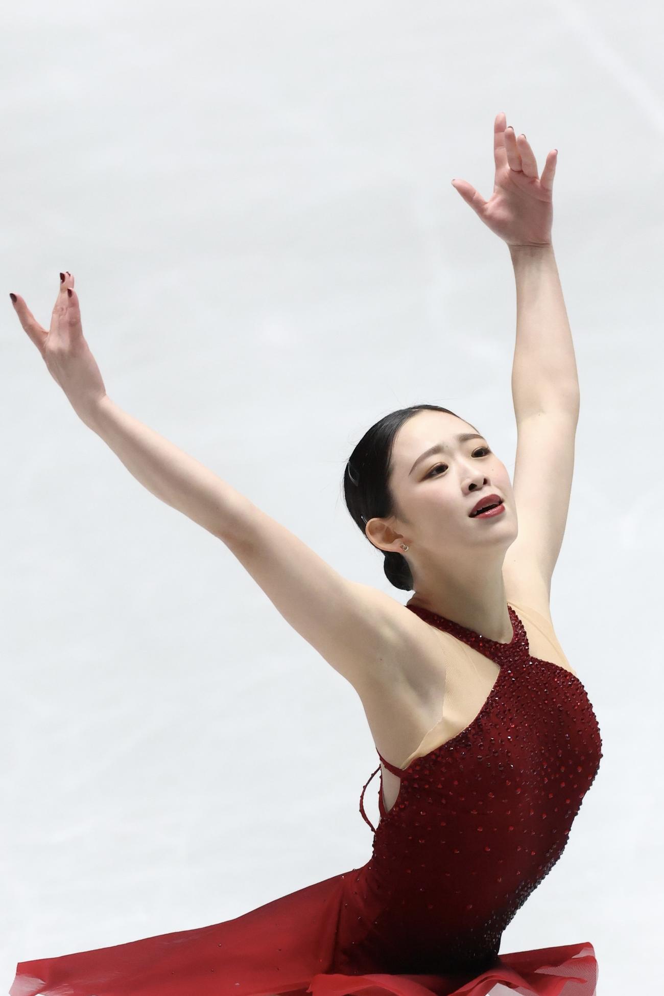 女子SP　華麗な演技を披露する青木（撮影・河田真司）
