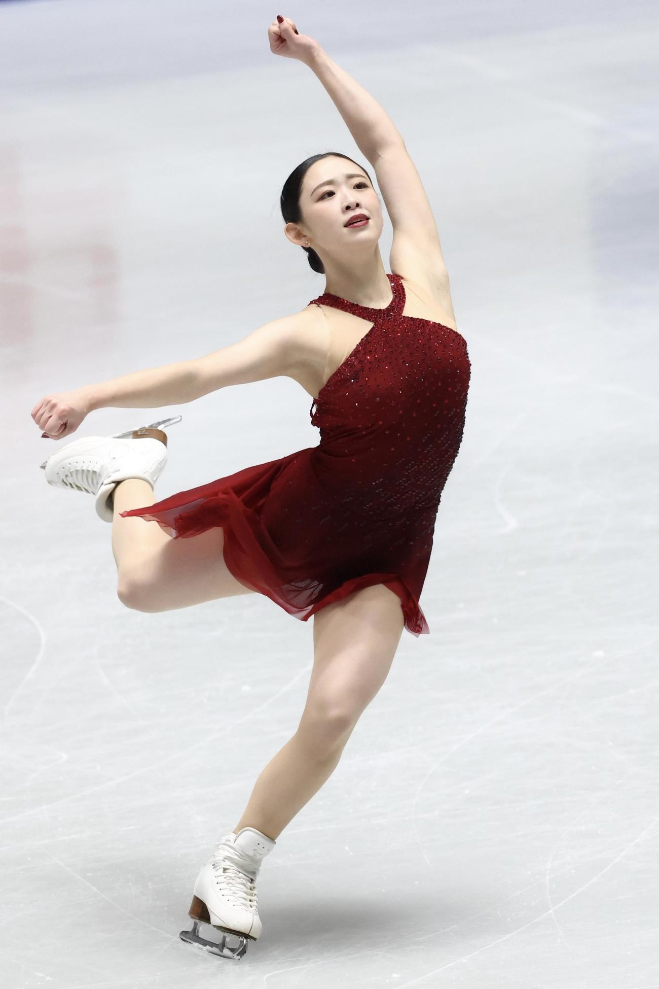 女子SP　華麗な演技を披露する青木（撮影・河田真司）