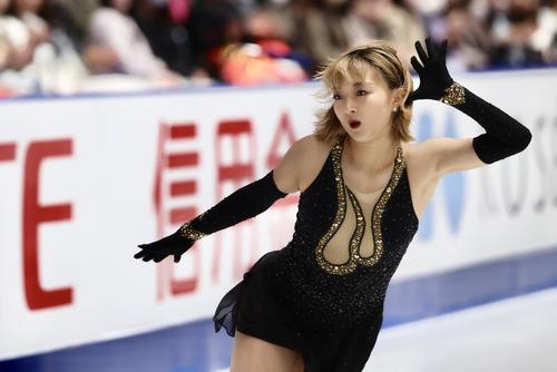 女子フリーで華麗な演技を披露する坂本（撮影・河田真司）