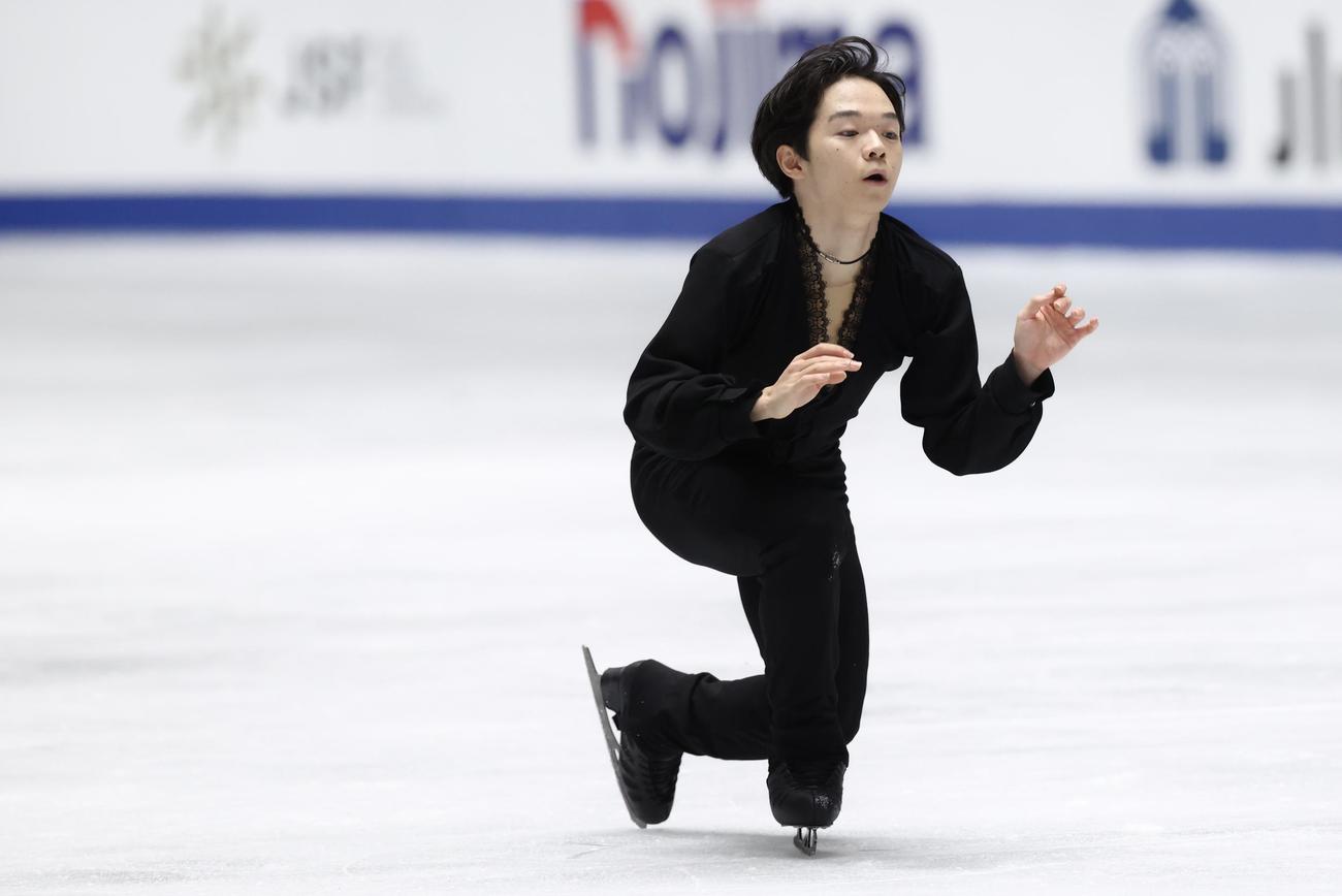 男子フリーで演技を披露する鍵山（撮影・河田真司）