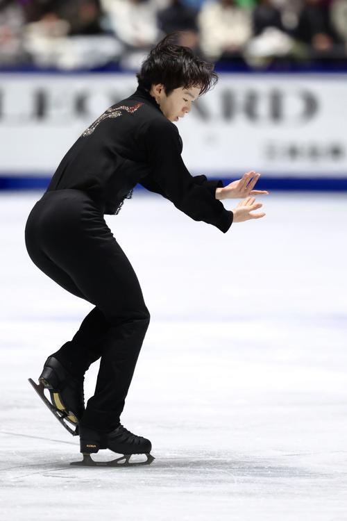 男子フリーで演技を披露する鍵山(撮影・河田真司)
