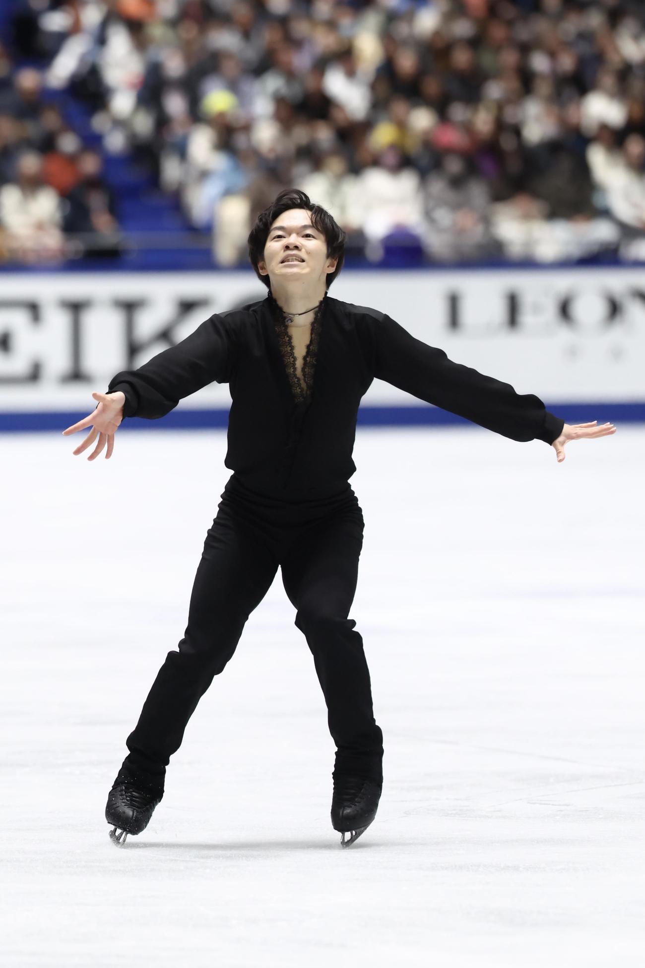 男子フリーで演技を披露する鍵山（撮影・河田真司）