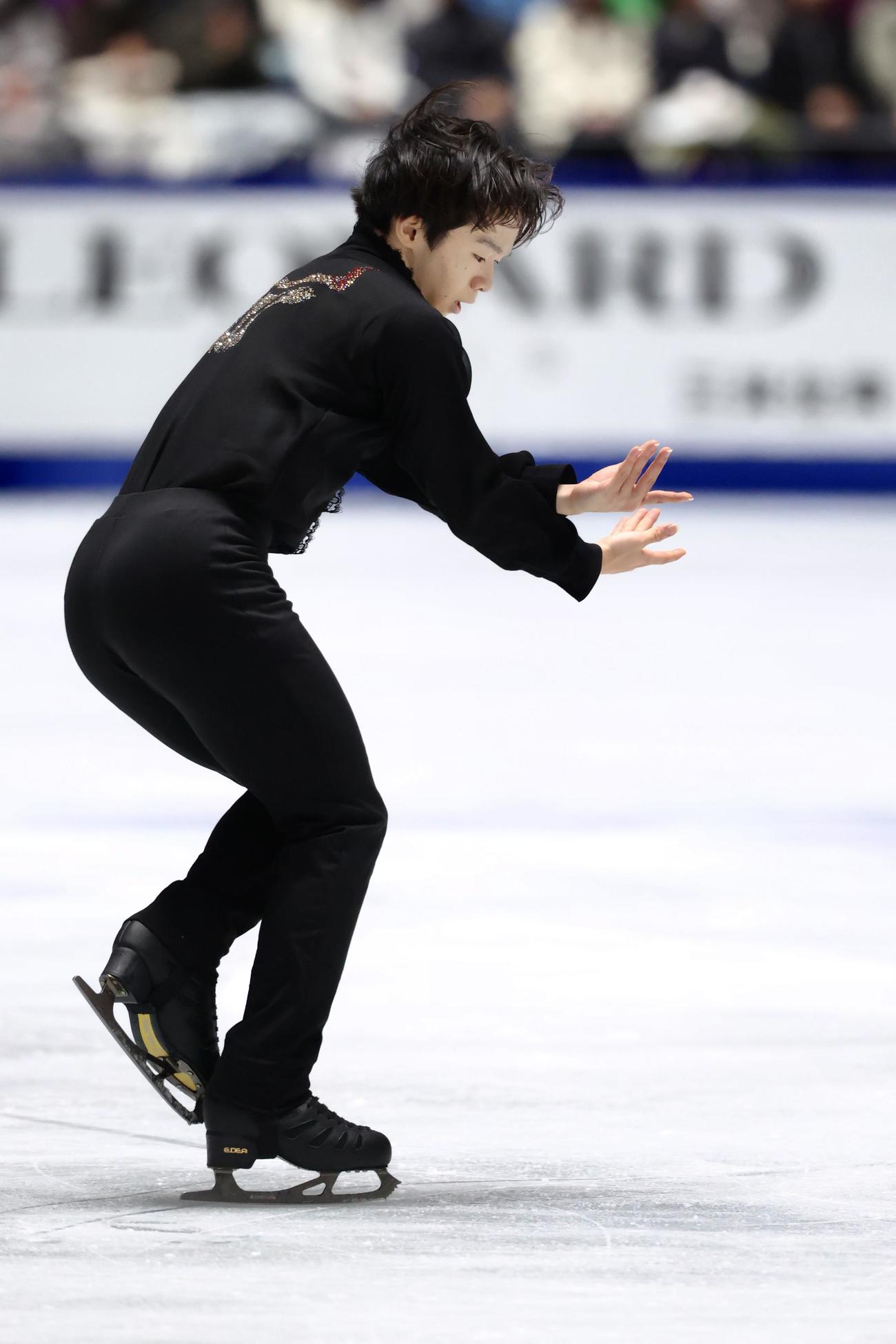 男子フリーで演技を披露する鍵山（撮影・河田真司）