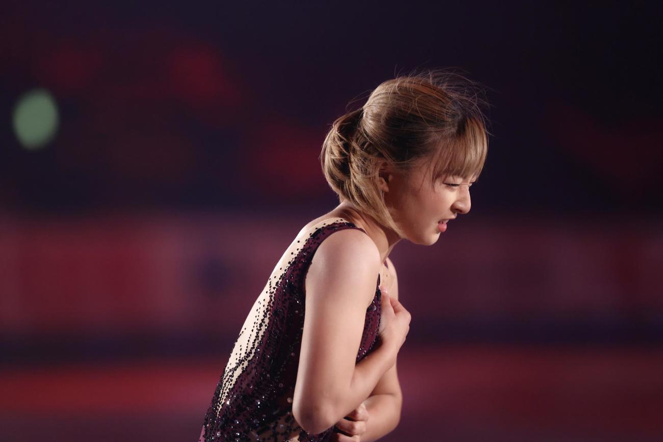 フィギュアスケートGPシリーズ第4戦NHK杯のエキシビションに臨む坂本（撮影・河田真司）