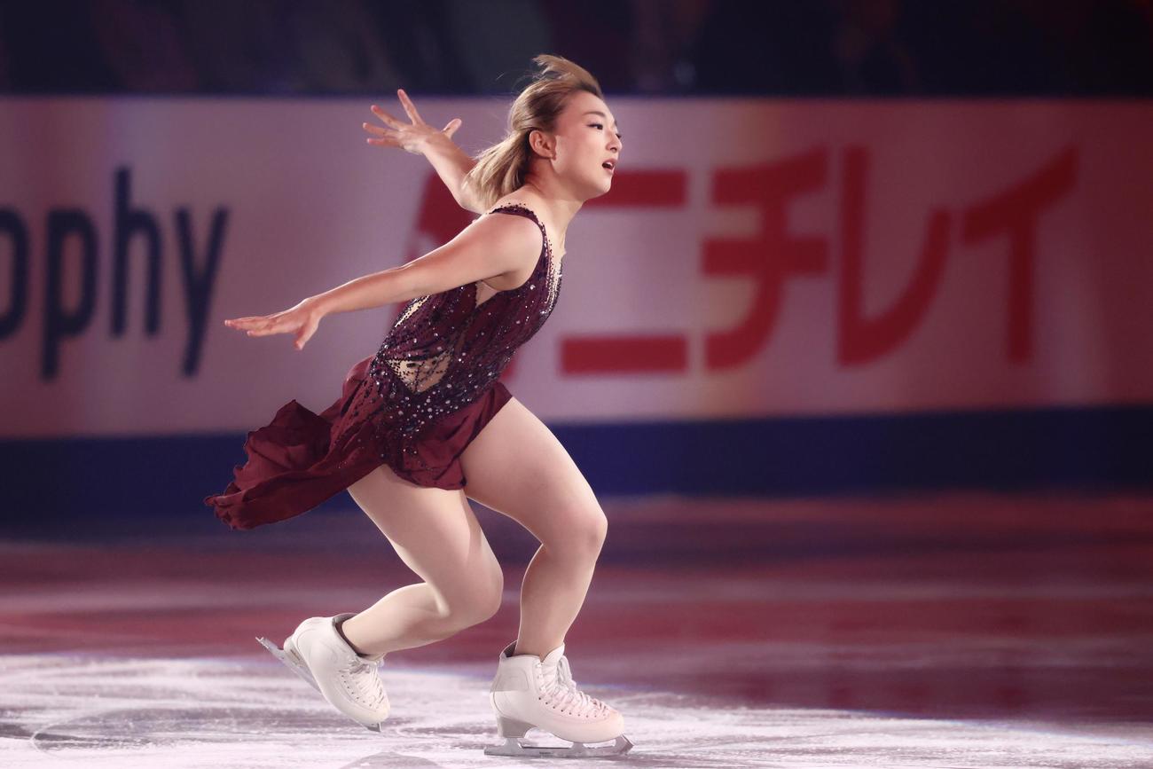 フィギュアスケートGPシリーズ第4戦NHK杯のエキシビションに臨む坂本（撮影・河田真司）