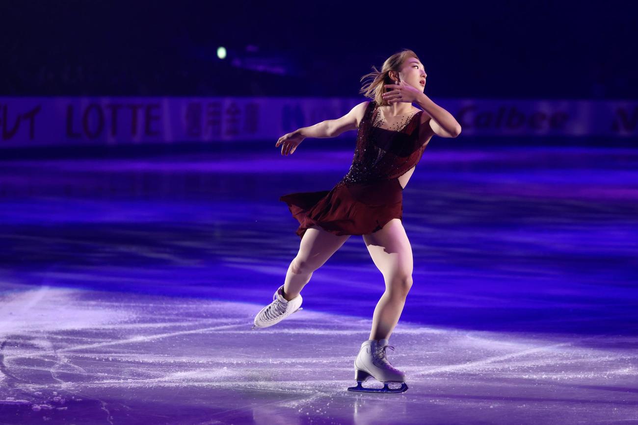 フィギュアスケートGPシリーズ第4戦NHK杯のエキシビションに臨む坂本（撮影・河田真司）