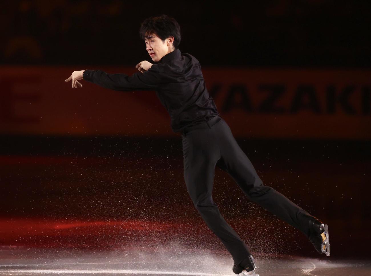 フィギュアスケートGPシリーズ第4戦NHK杯のエキシビションに臨む壷井（撮影・河田真司）